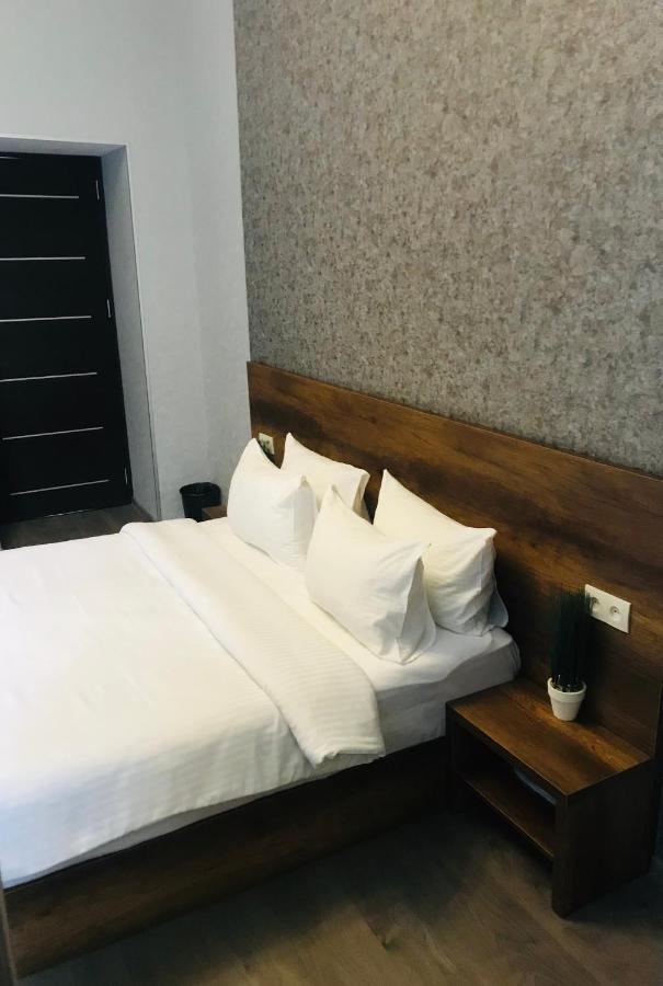 2Nd Floor Hotel 트빌리시 외부 사진